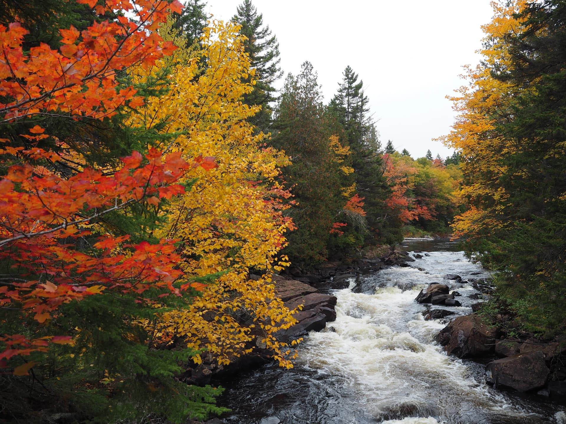 Mont-Tremblant National Park, crossing the park from East to West