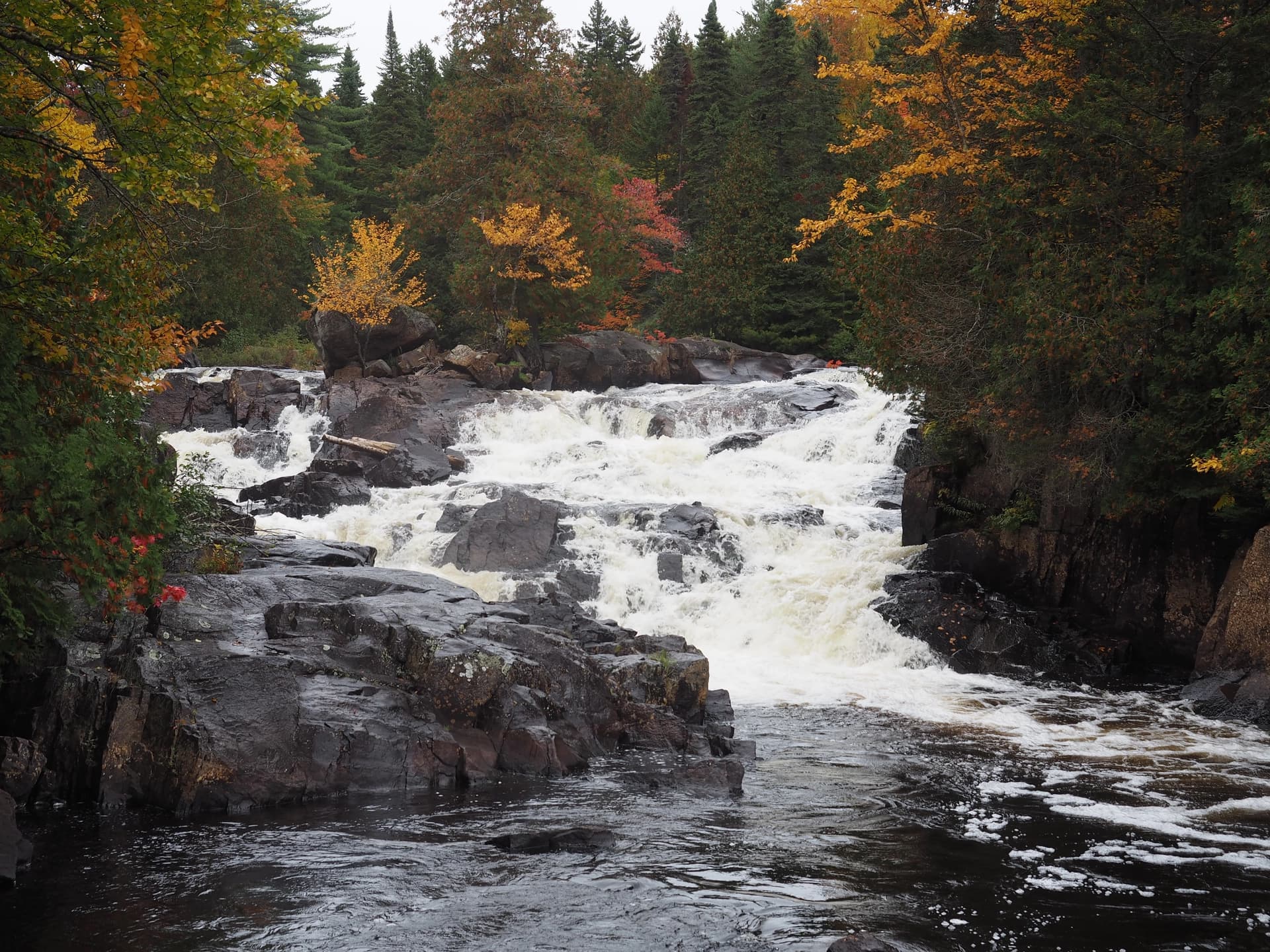 Parc national du Mont-Tremblant, traversée du parc d'Est en Ouest