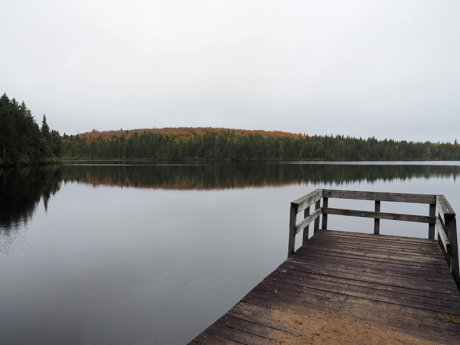 Mont-Tremblant National Park, crossing the park from East to West