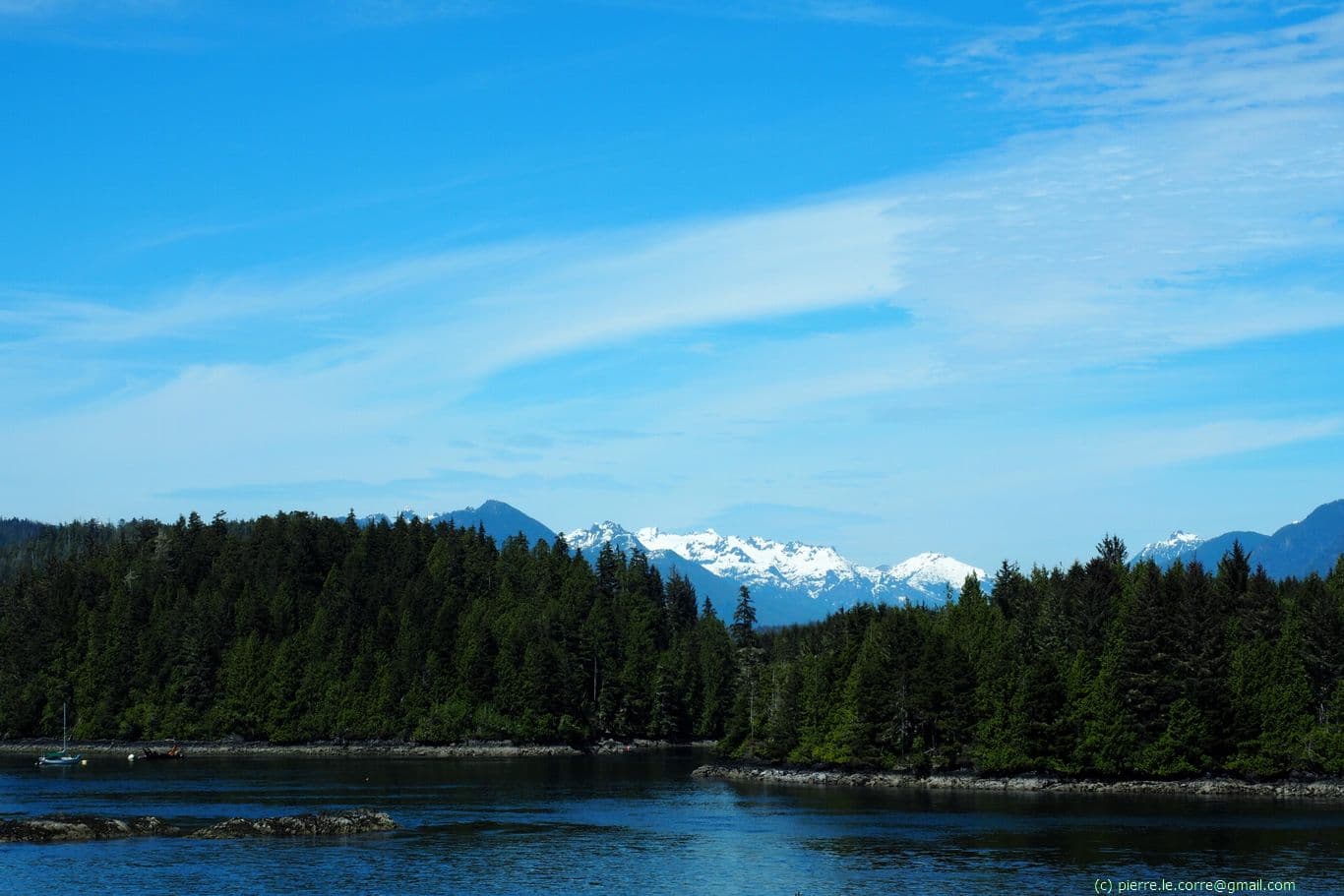 Montagnes enneigées sur sur l'île de Vancouver