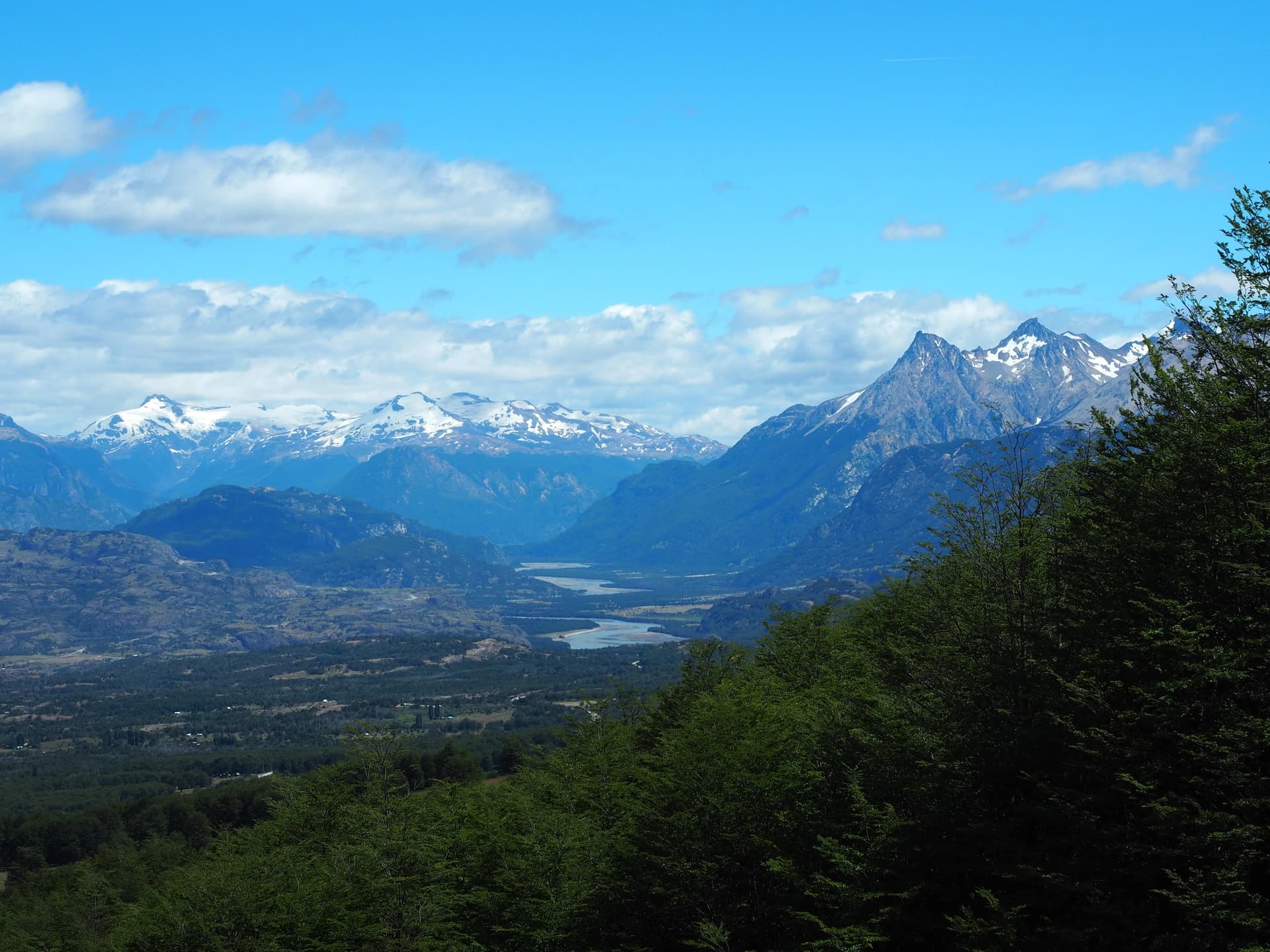 Cerro Castillo et la vallée de la rivière Ibanez