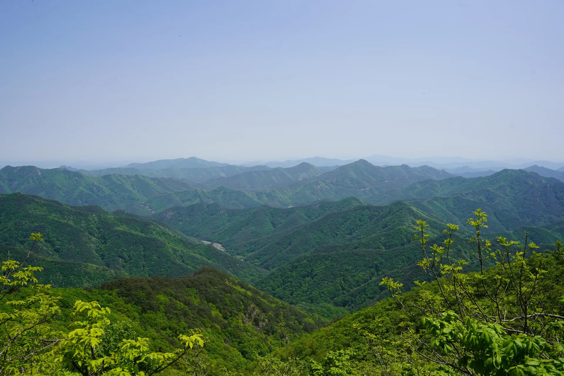 Point de vue du sommet de Cheonwongbong peak (1058 mètres) plus de 6h de marche avec une belle météo de printemps ensoleillé, 19,5 km, 1129 m d+