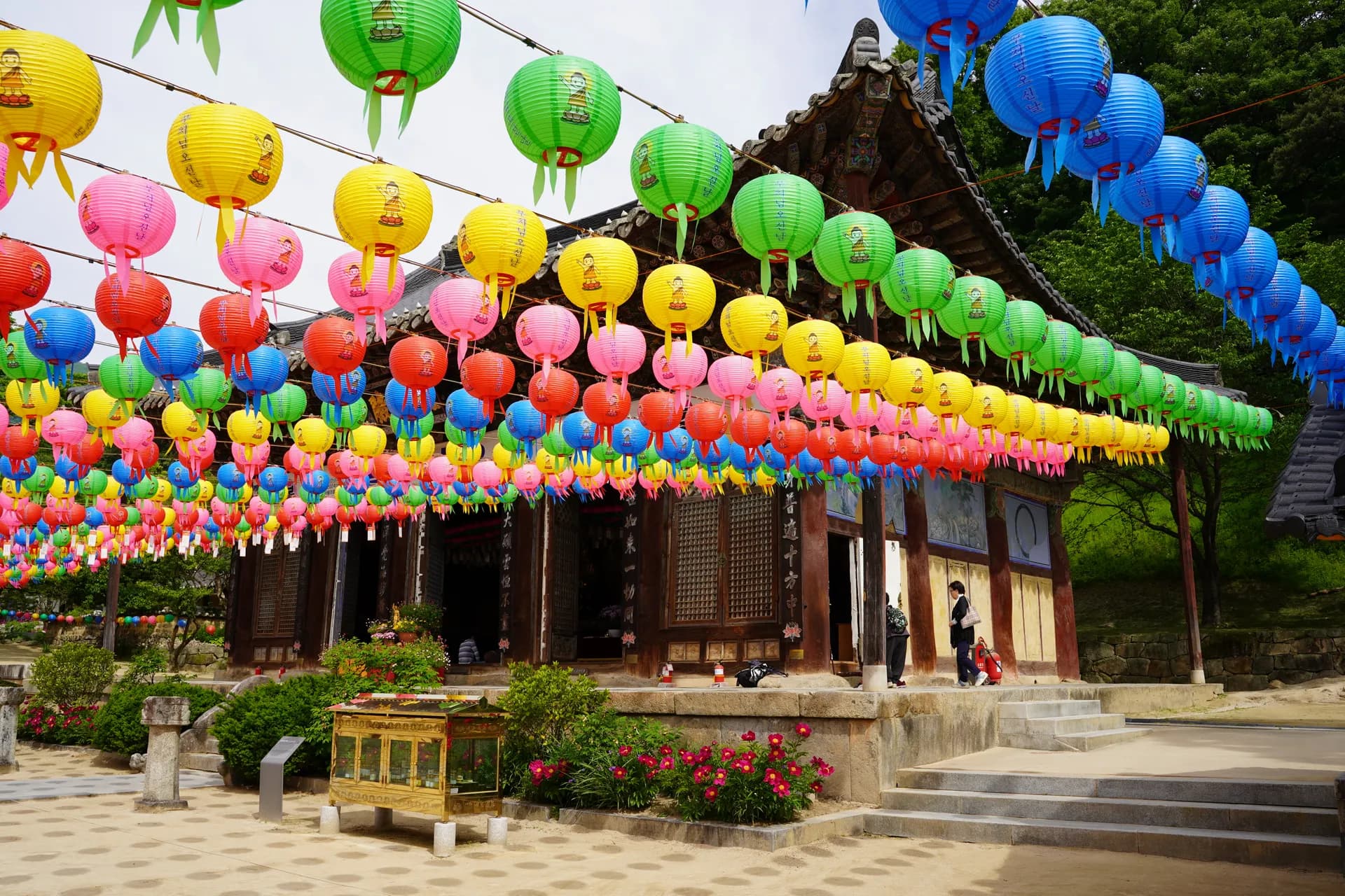 Decorations in front of one of the temples of Jikjisa Monastery