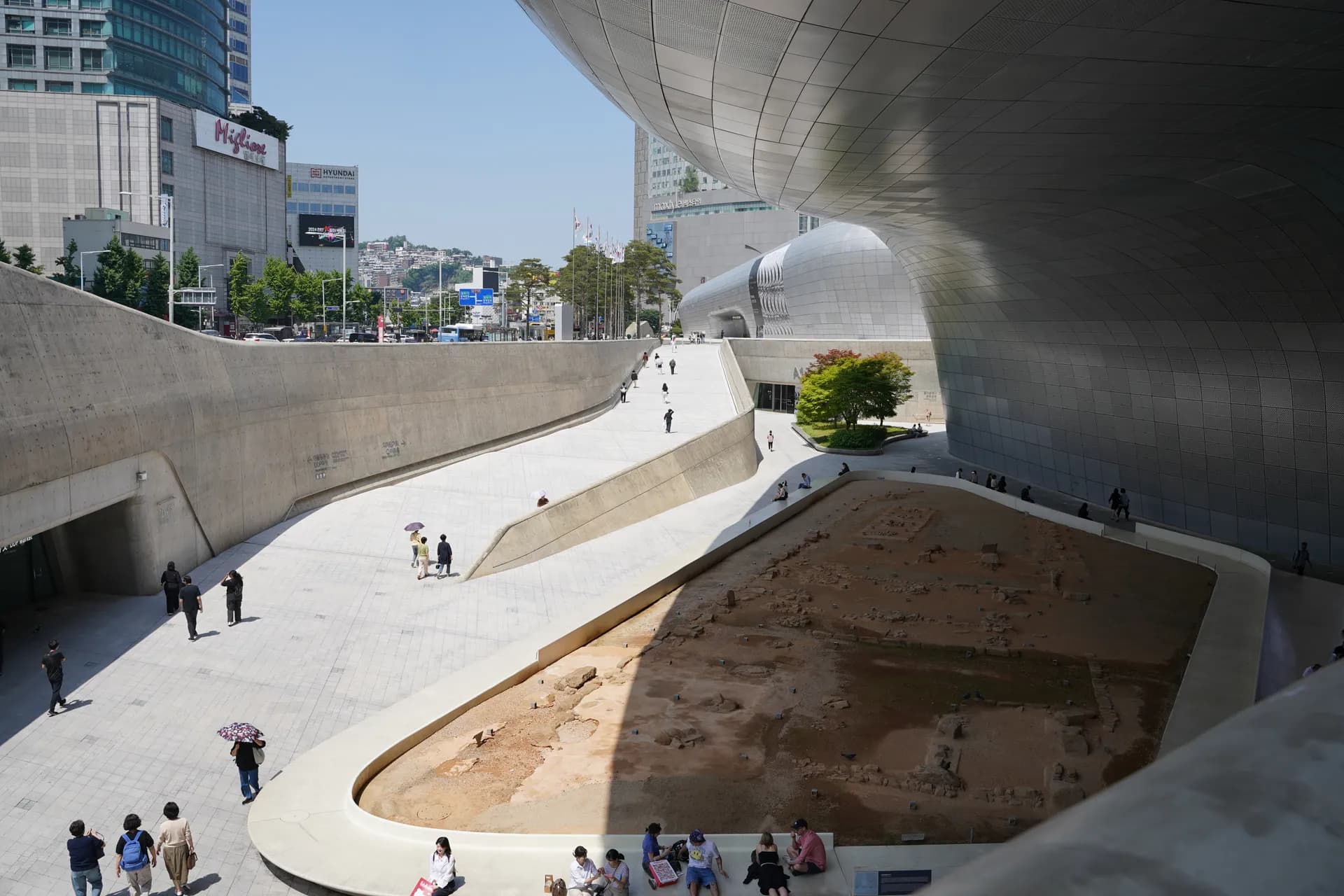 View of DDP Dongdaemun Design Plaza Museum