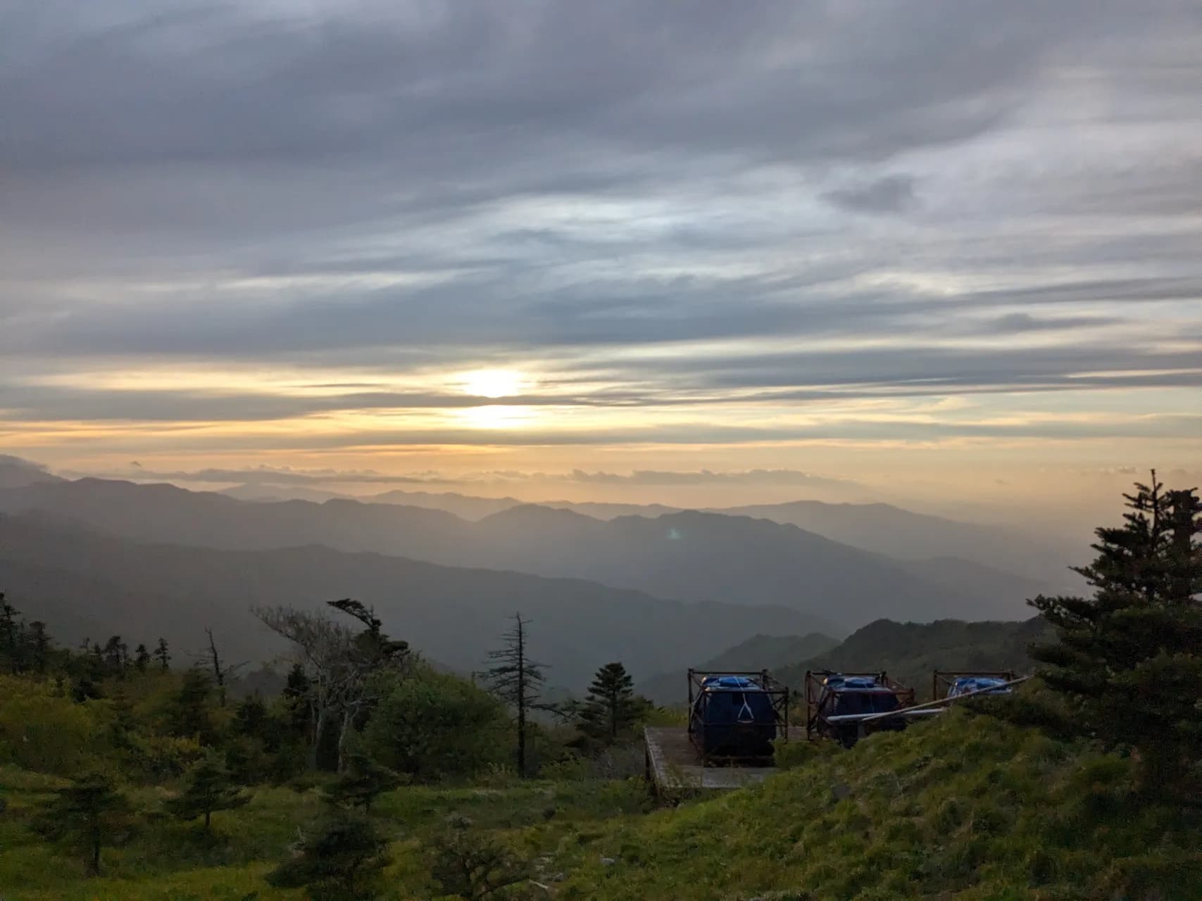 Coucher de soleil depuis le refuge Jangteomok