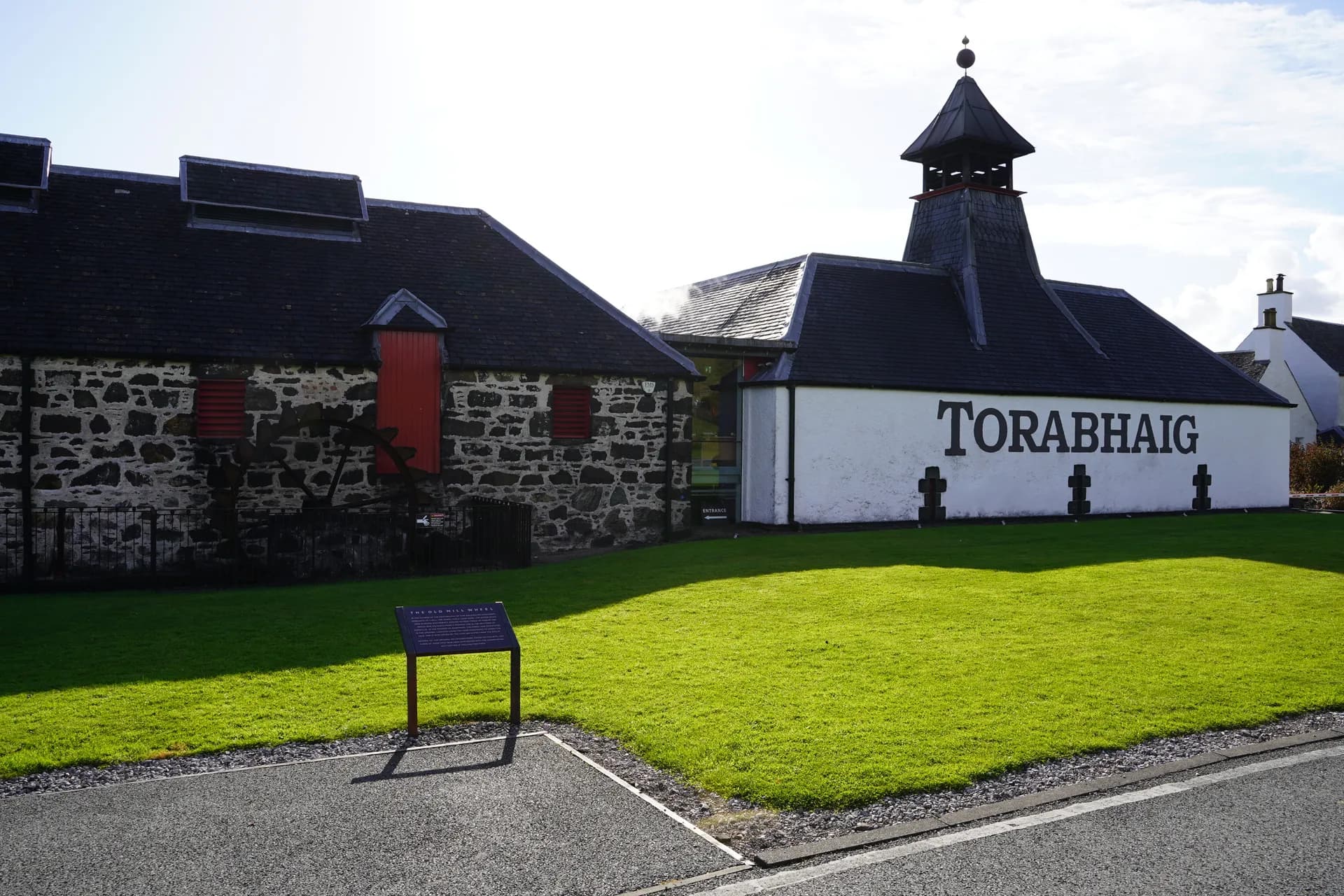 Visite de la jeune distillerie de Torabhaig, située sur l'île de Skye