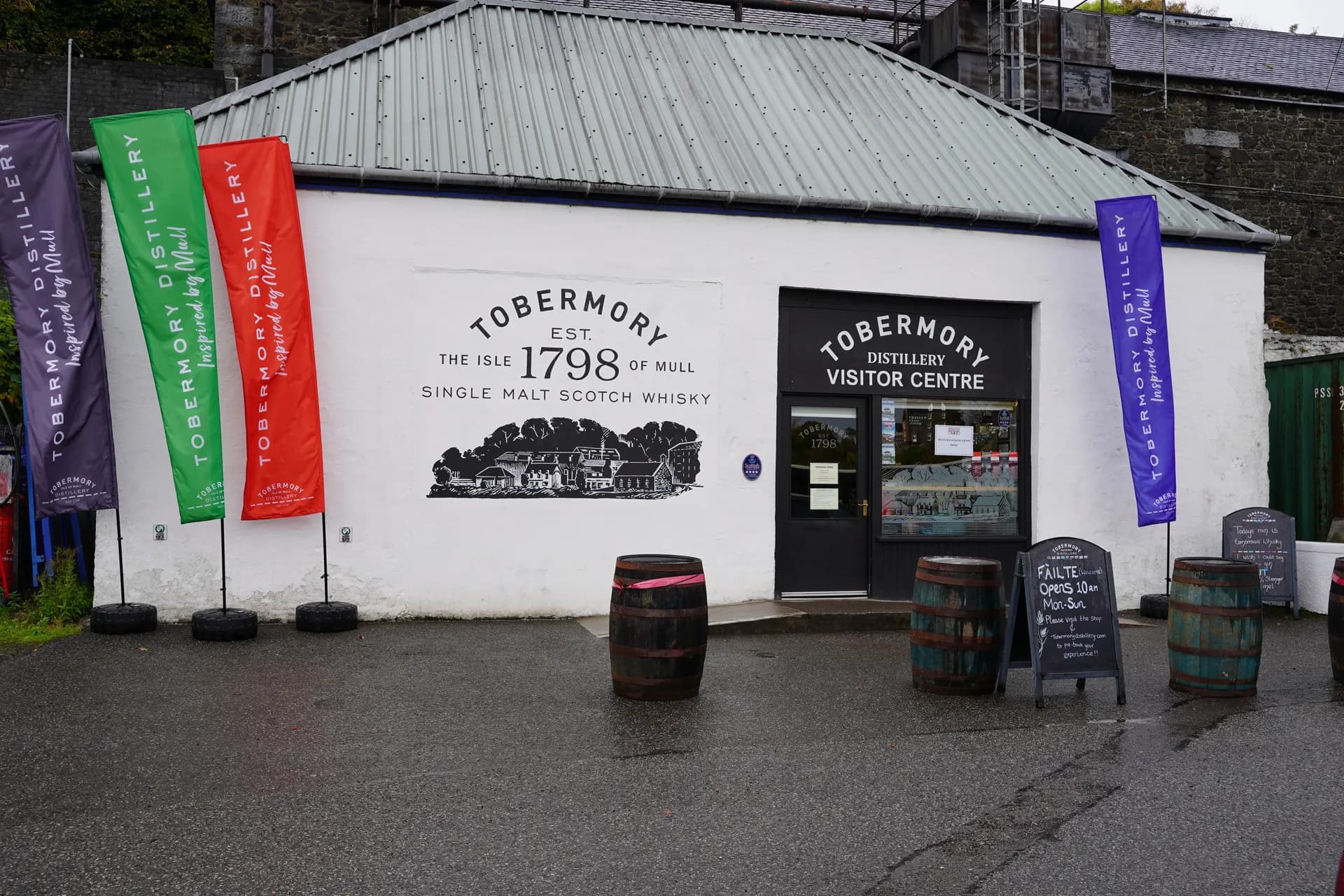 Visite de la vieille distillerie de Tobermory, située sur l'île de Mull