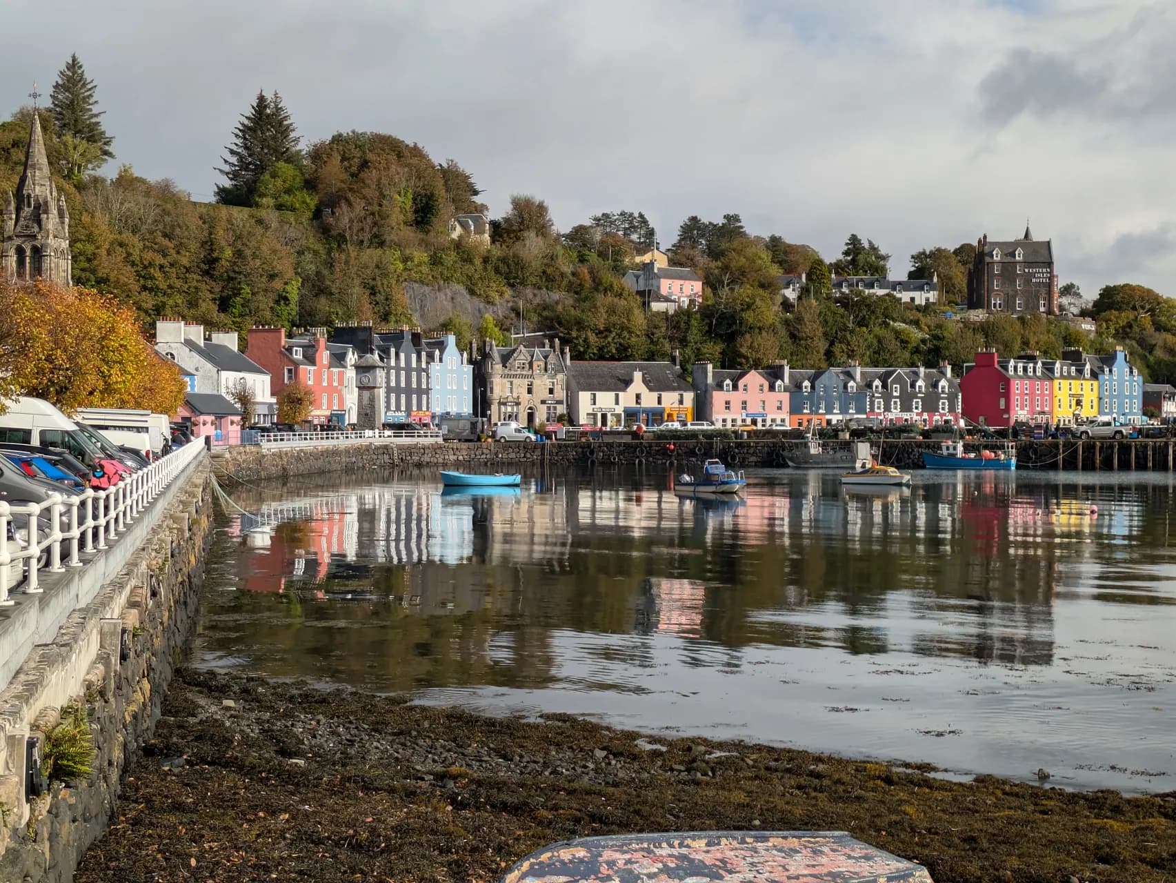 Le port de Tobermory sur l'île de Mull, avec ses façades colorées