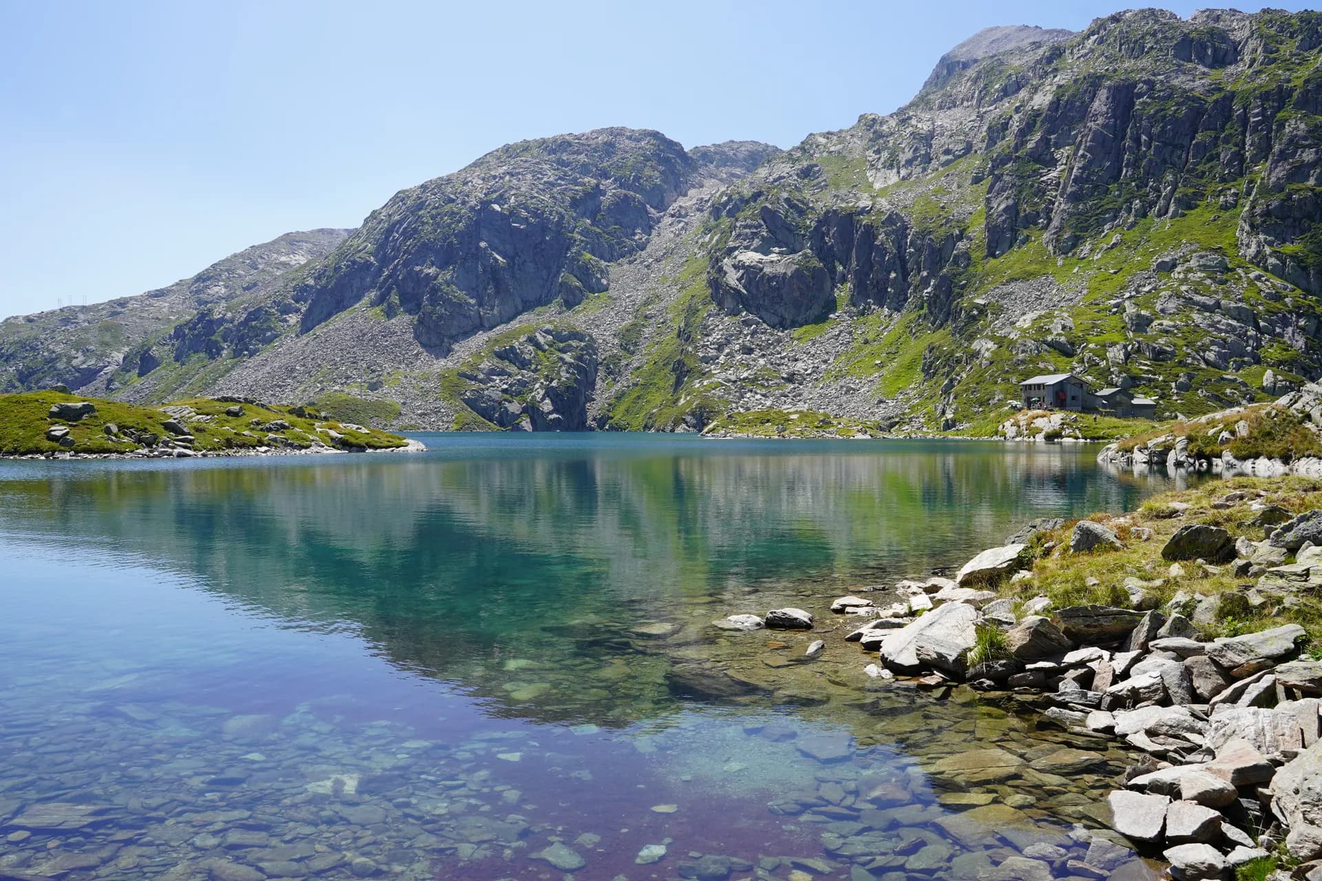 Lake Cottepens with a view of the Sept-Laux refuge