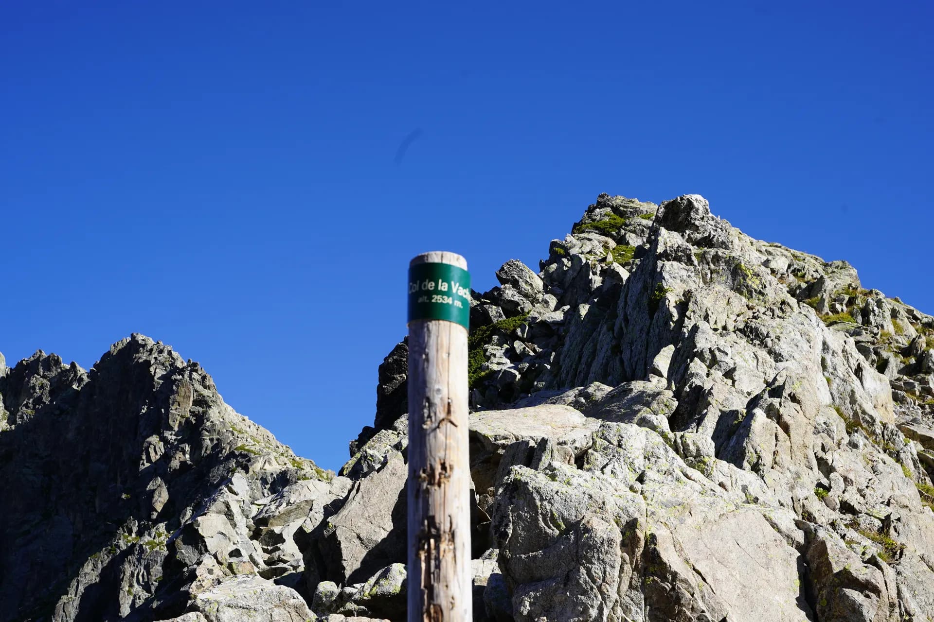 Passage of Col de la Vache, the highest point of the GR738