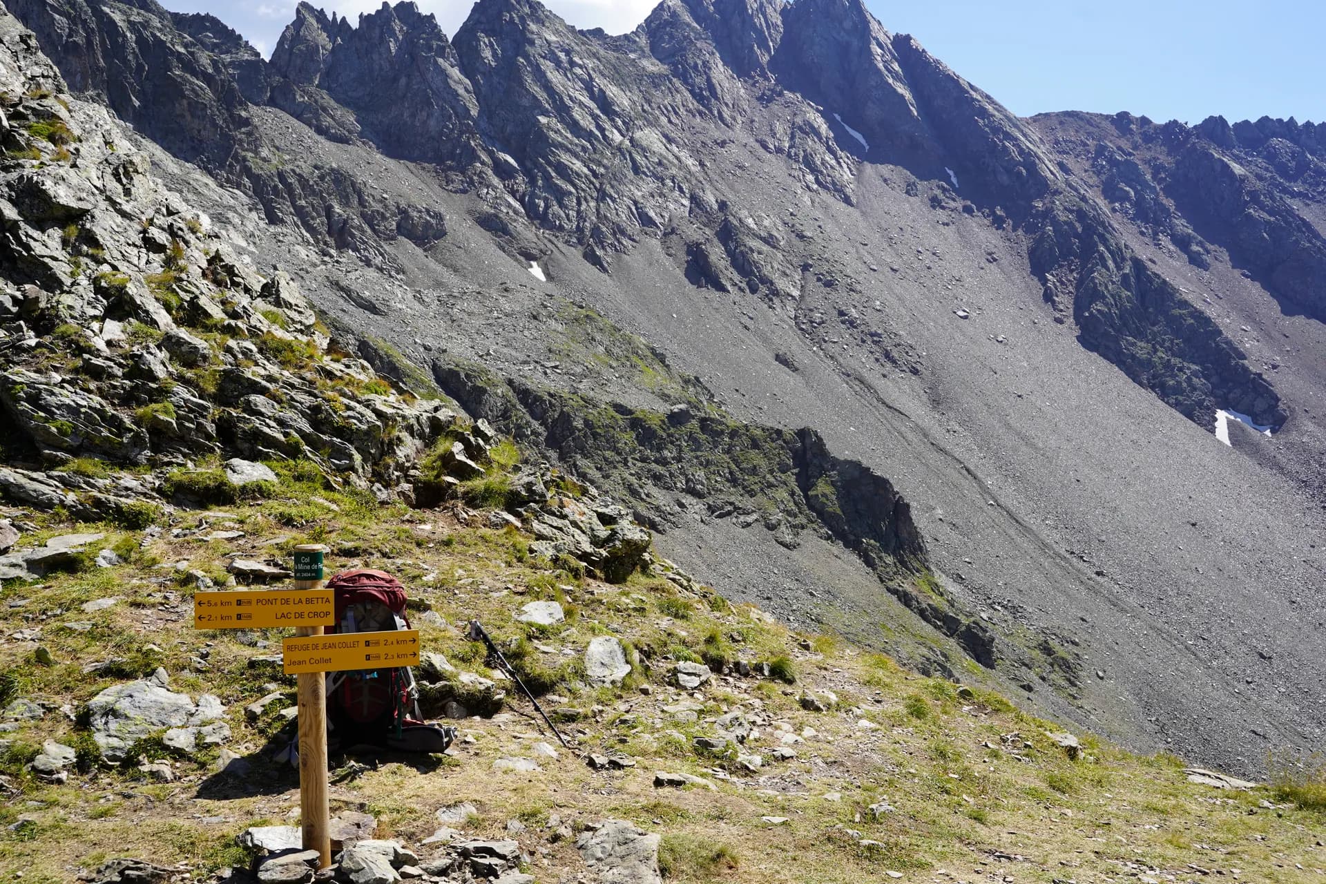 Iron Mine Pass (alt. 2404 m)