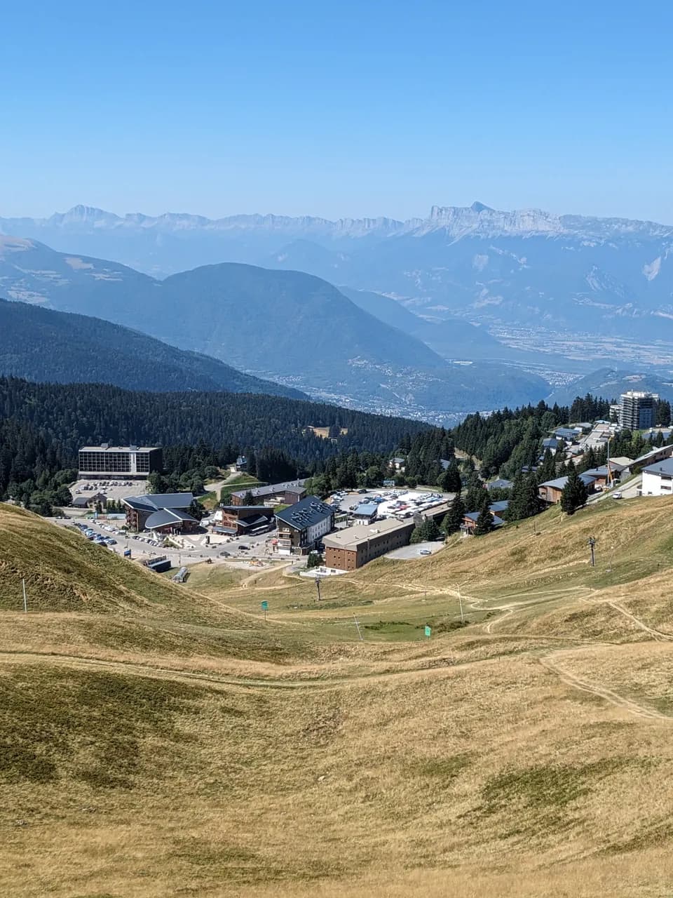 Final stop for me at Le Recoin, Chamroussee 1650 station, and take a bus to Grenoble (and a TGV to Paris)