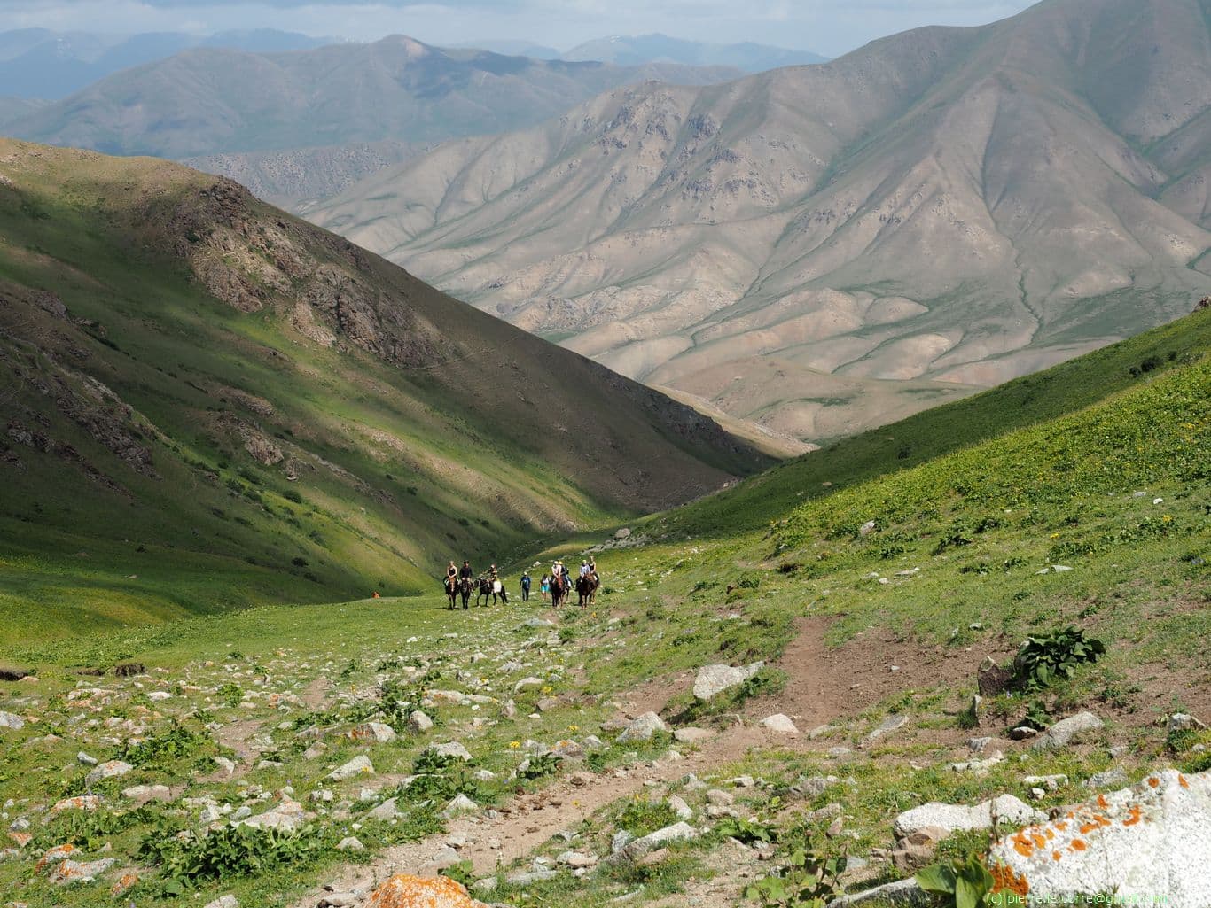 Les steppes, lacs et montagnes du Kirghizistan