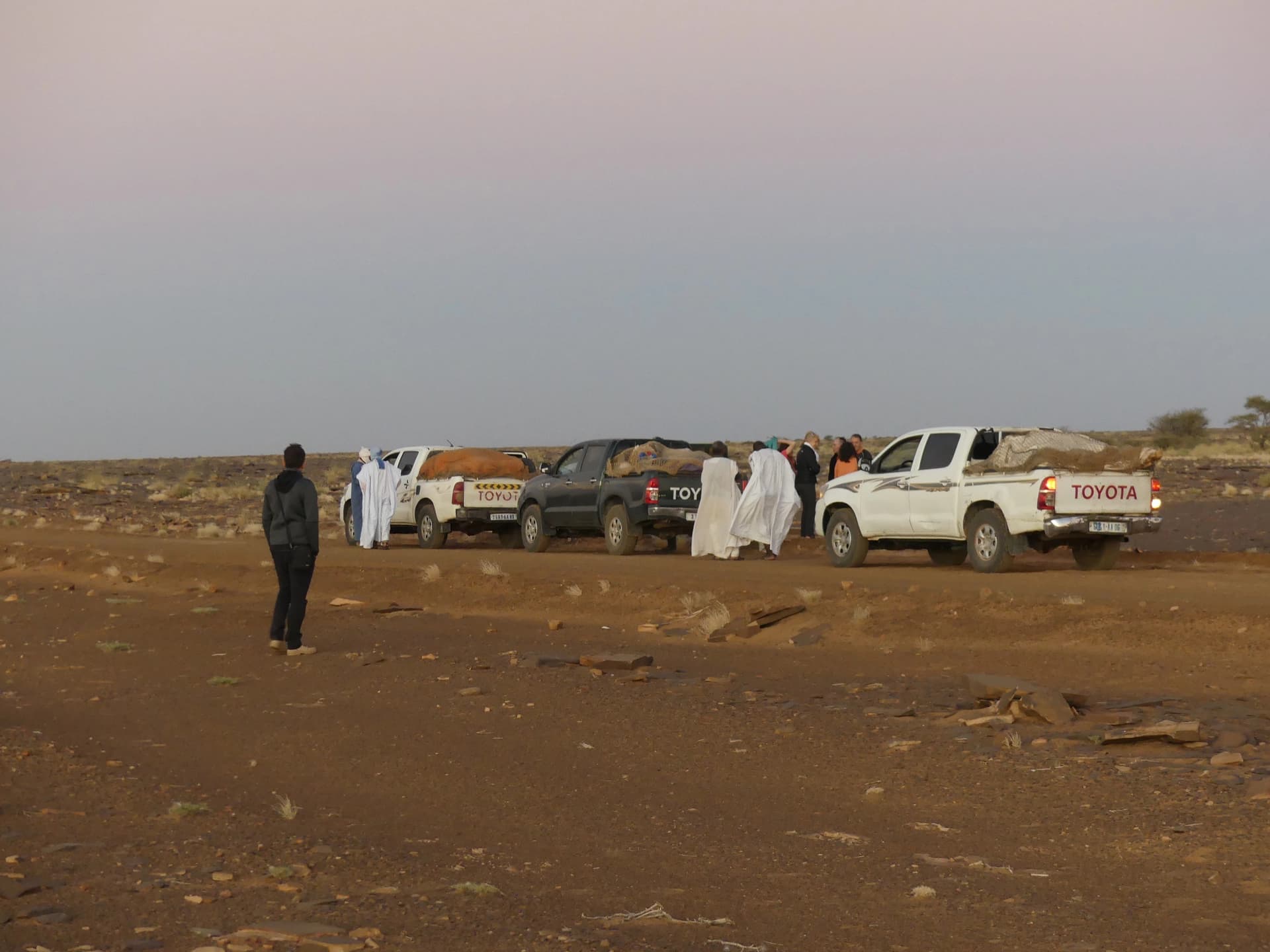 Pause during the long transfer from Nouakchott to Ouadane in 4x4 (photo credit Rémi)