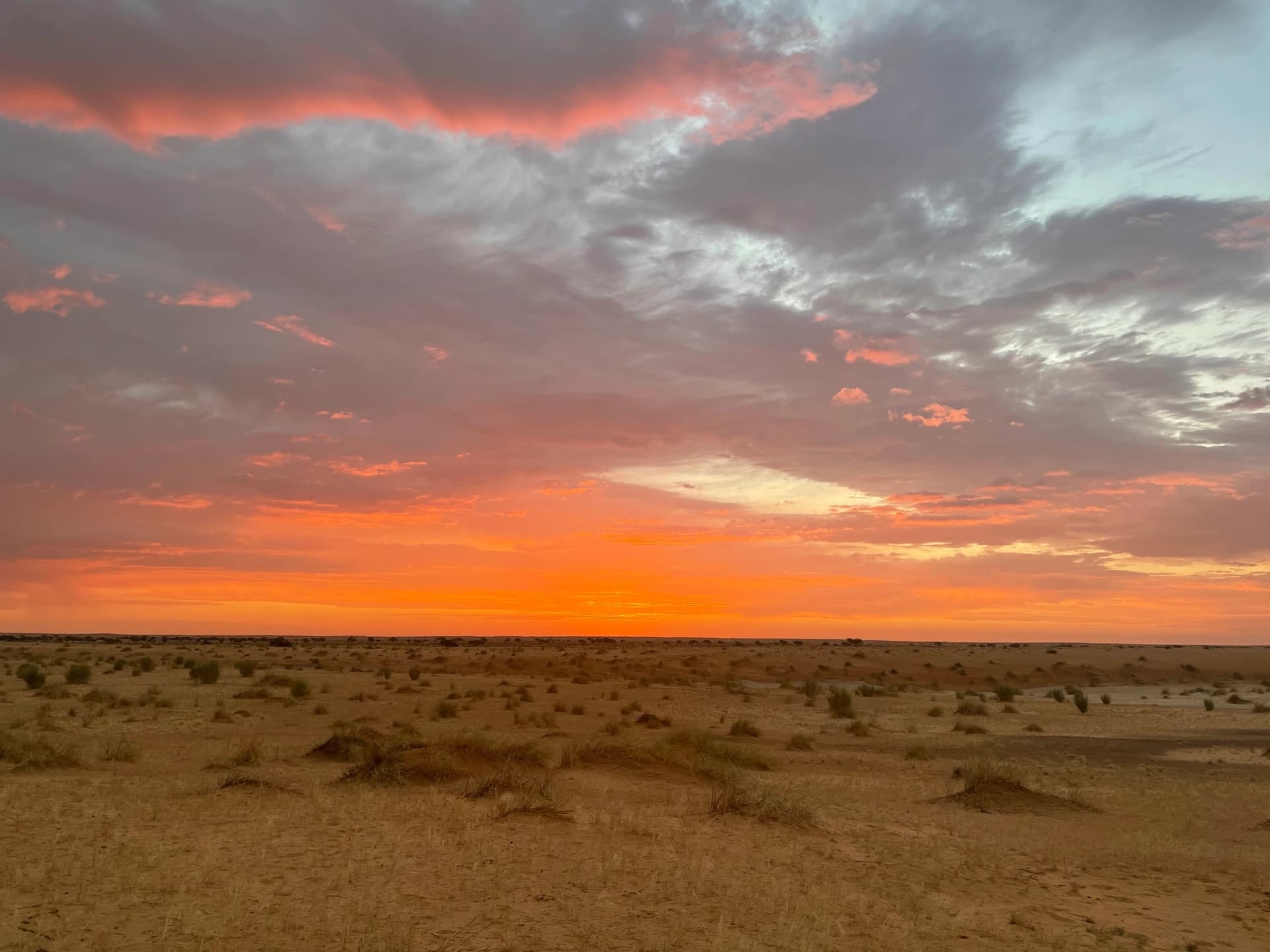 Red sunset in the desert (photo credit Sylvain)