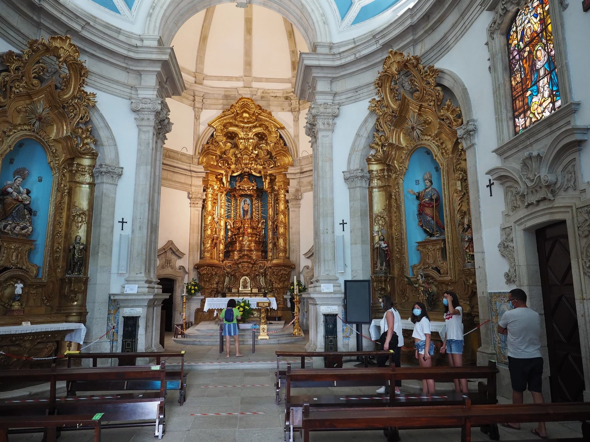 Vue intérieure du sanctuaire de Nossa senhora Dos Remedios