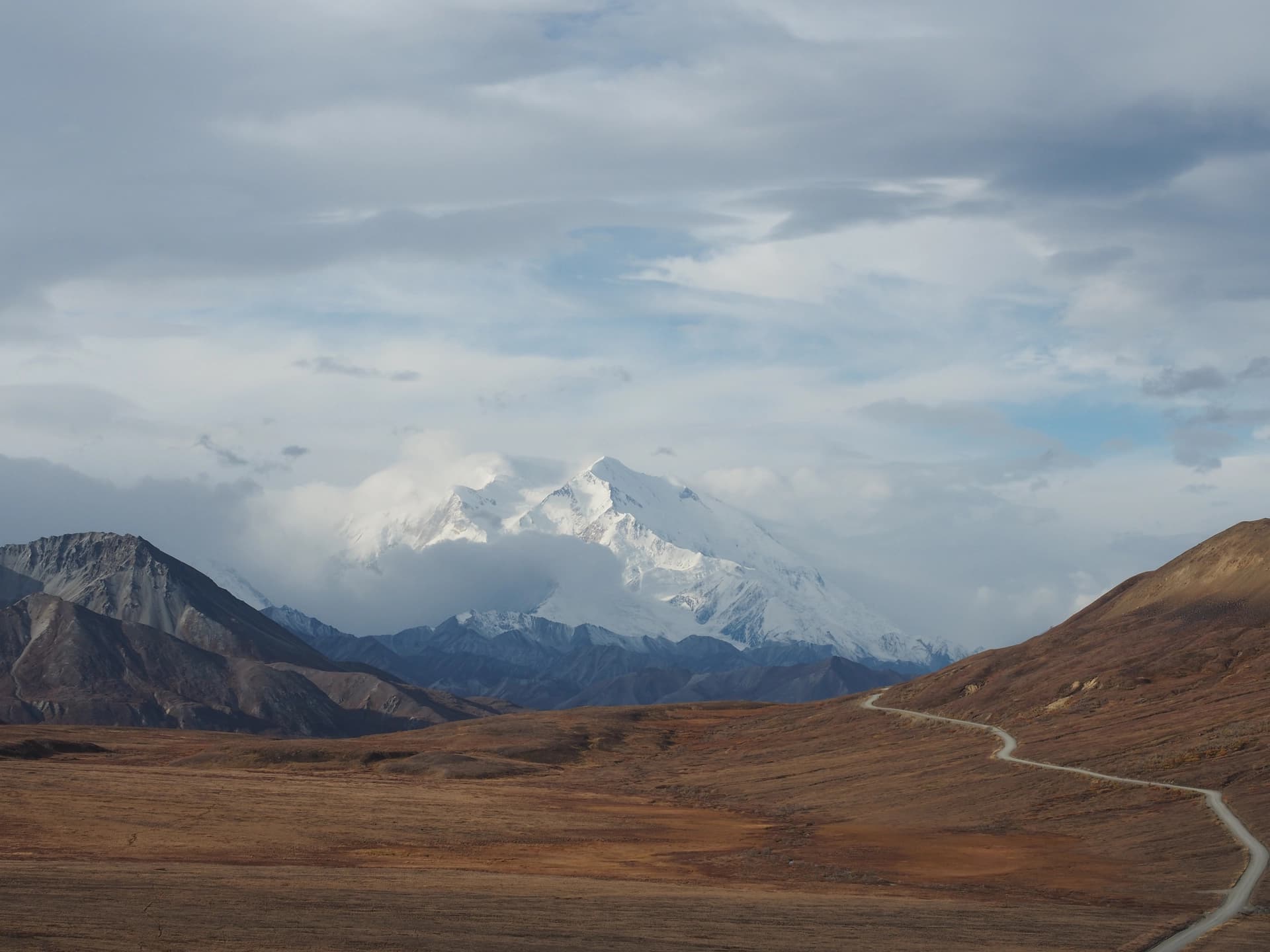 Overview of Mount Denali, on the road between Teklanika River Campground, Toklat River and Wonder lake